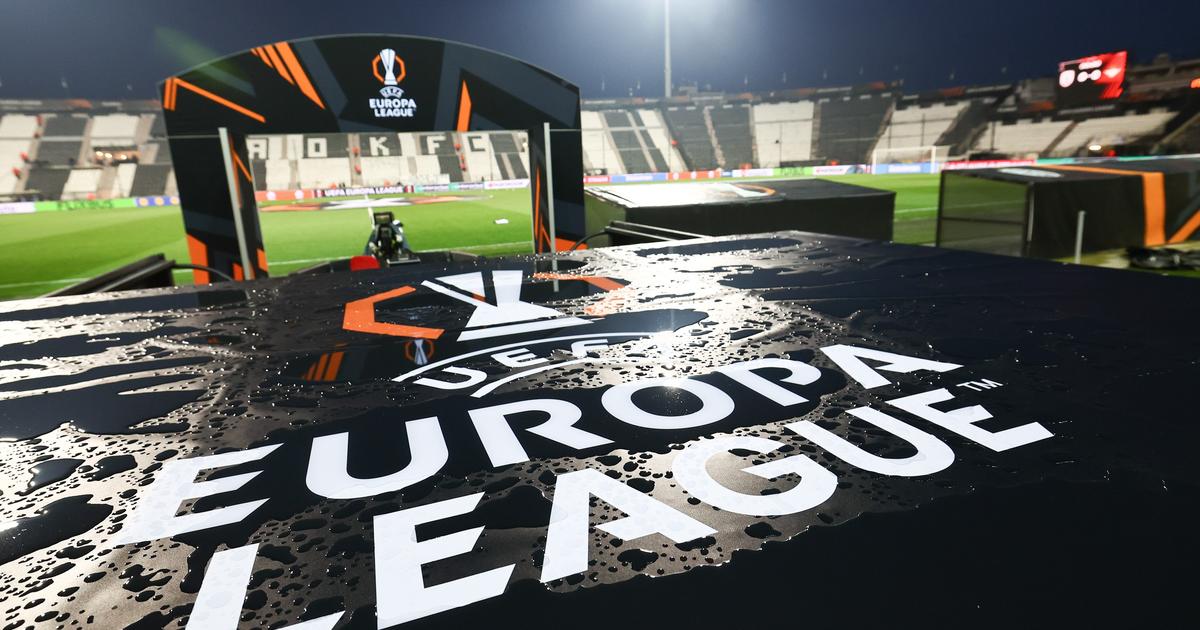 Minibus et camion impliqués dans l'accident en Roumanie