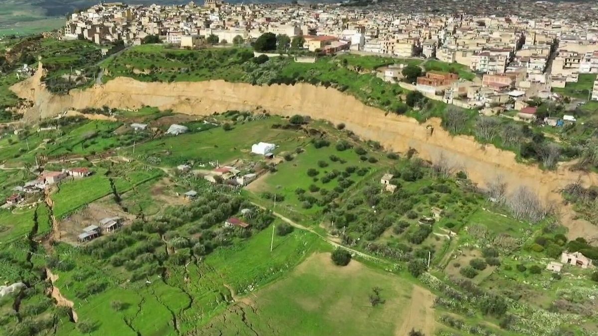 Falaise et dégâts à Niscemi, Sicile