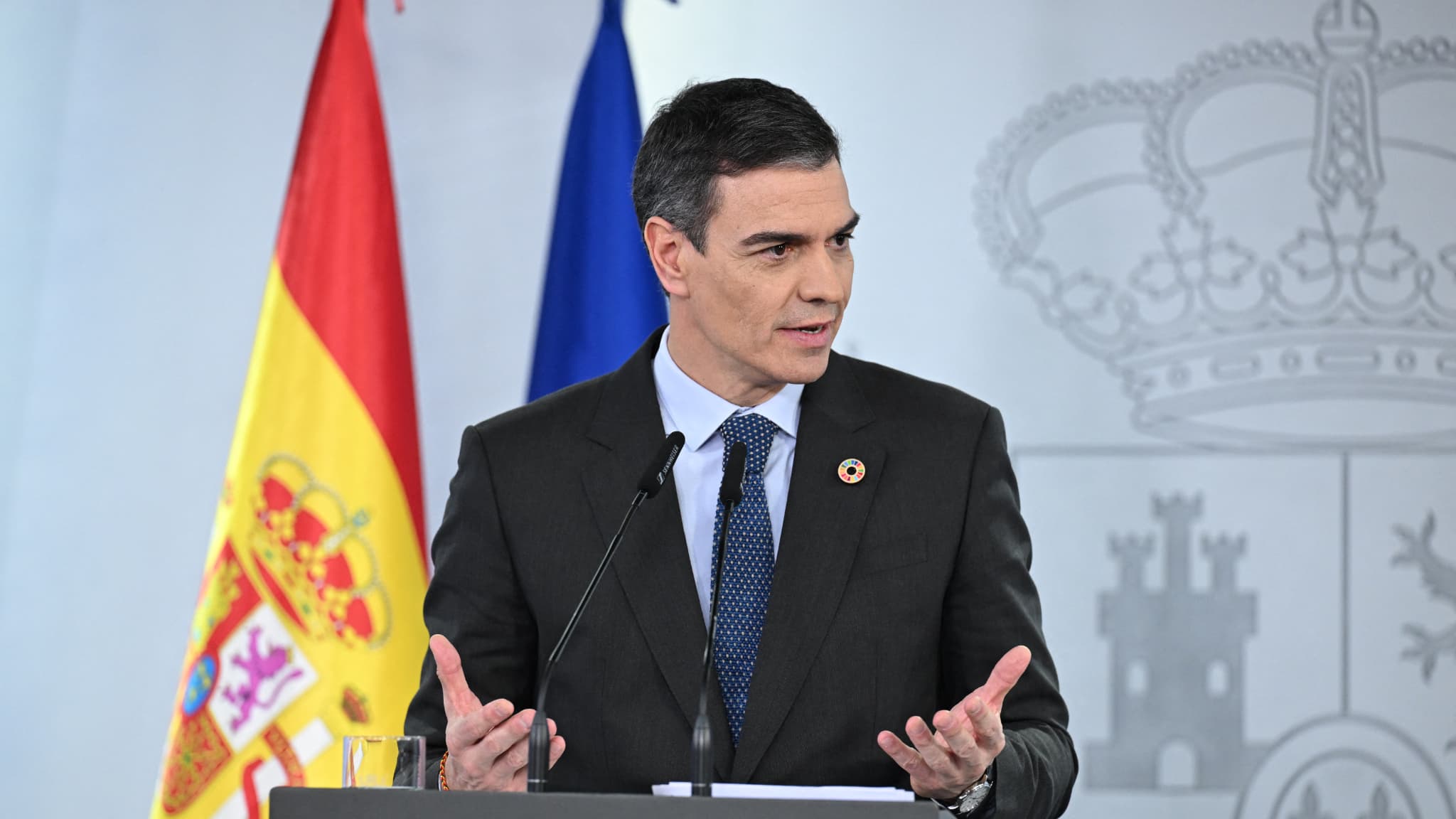 Pedro Sánchez lors d'une conférence de presse en Espagne