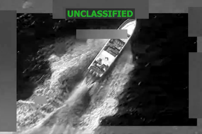 Capture d’écran d’une frappe du US Southern Command contre une embarcation suspecte