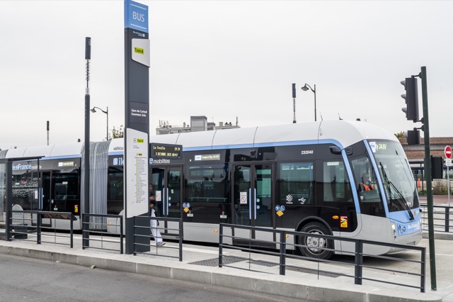 Bus Tzen 4 bi-articulé