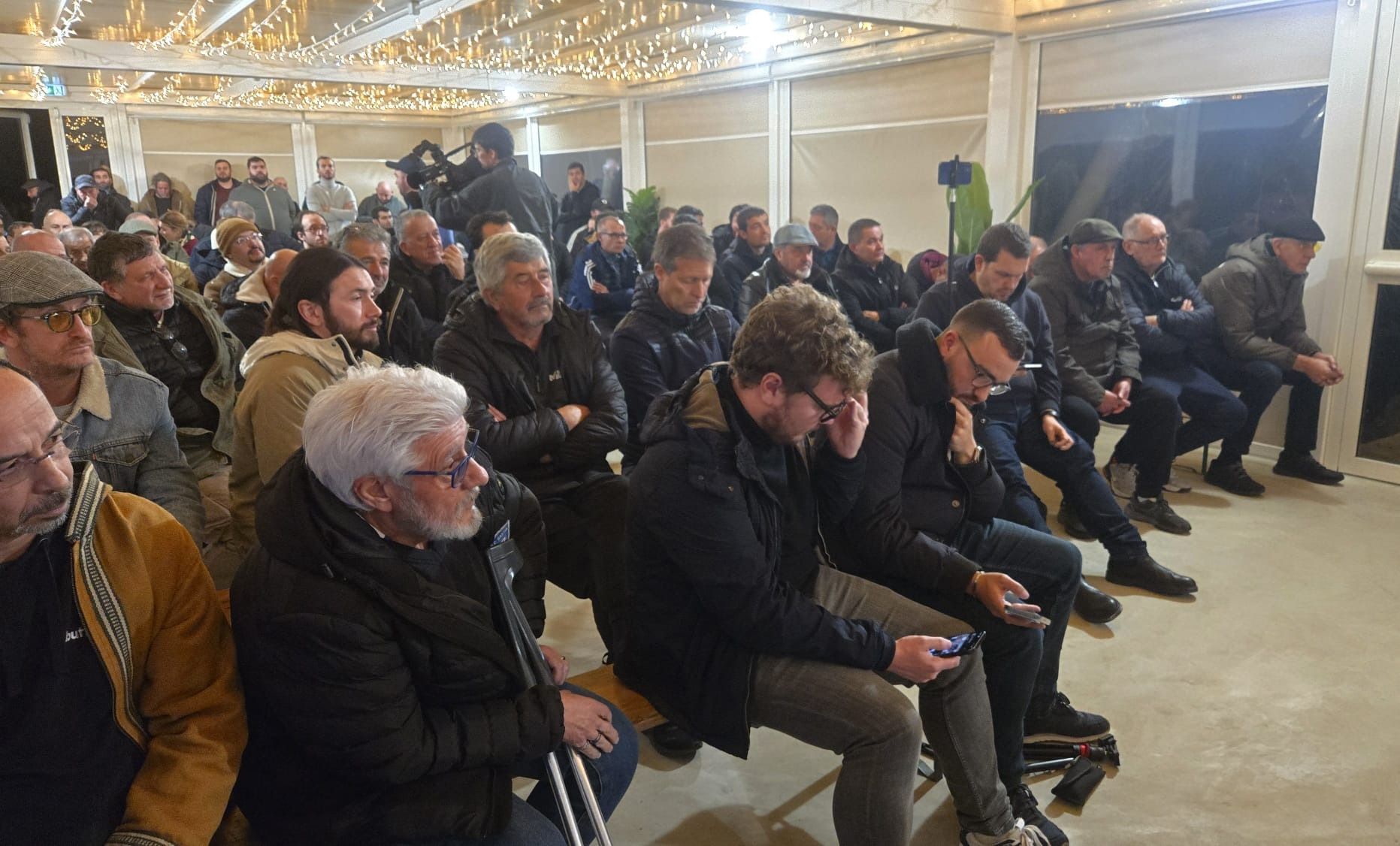 Supporters du SC Bastia lors d'une réunion à Furiani