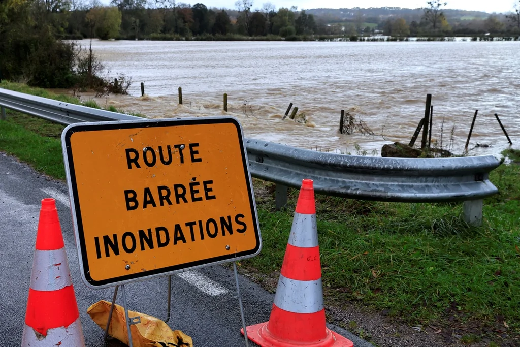 Inondations en Charente-Maritime : six routes départementales fermées