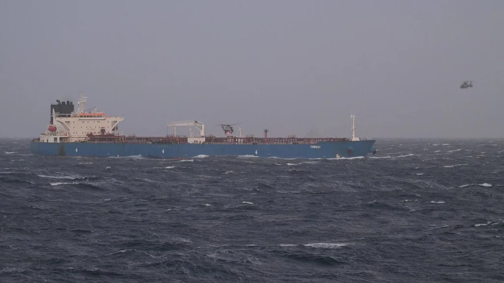 Interception d’un pétrolier soupçonné d’appartenir à la flotte fantôme russe