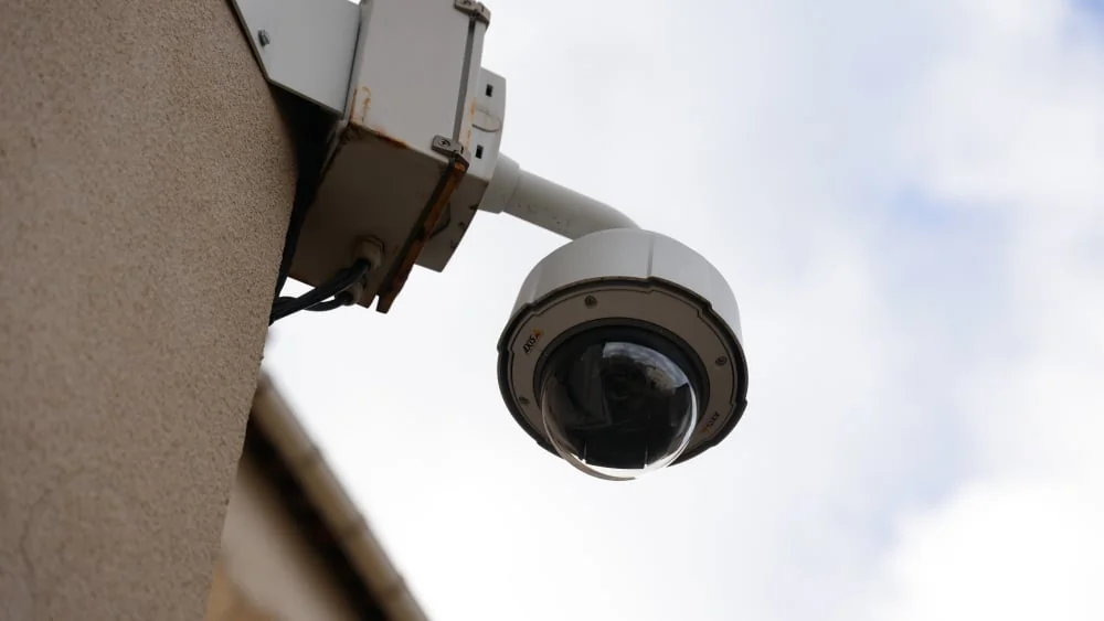 Le Conseil d’État interdit la vidéosurveillance algorithmique à Nice
