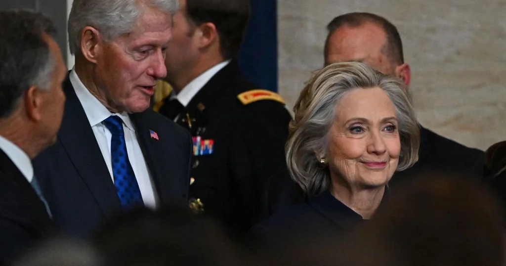 Les Clinton acceptent de témoigner dans l’affaire Epstein face au Congrès