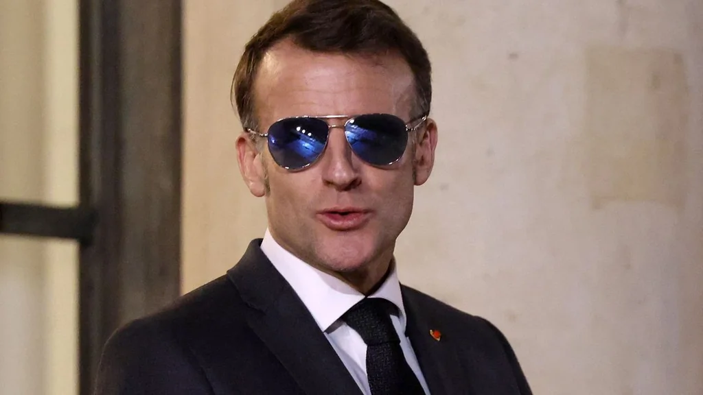 Lunettes Macron: le débat sur le Made in France et la relocalisation