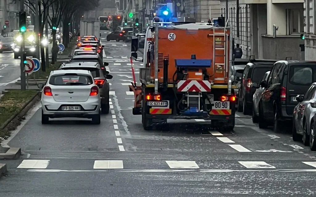 Neige-verglas: trois départements alpins en vigilance orange