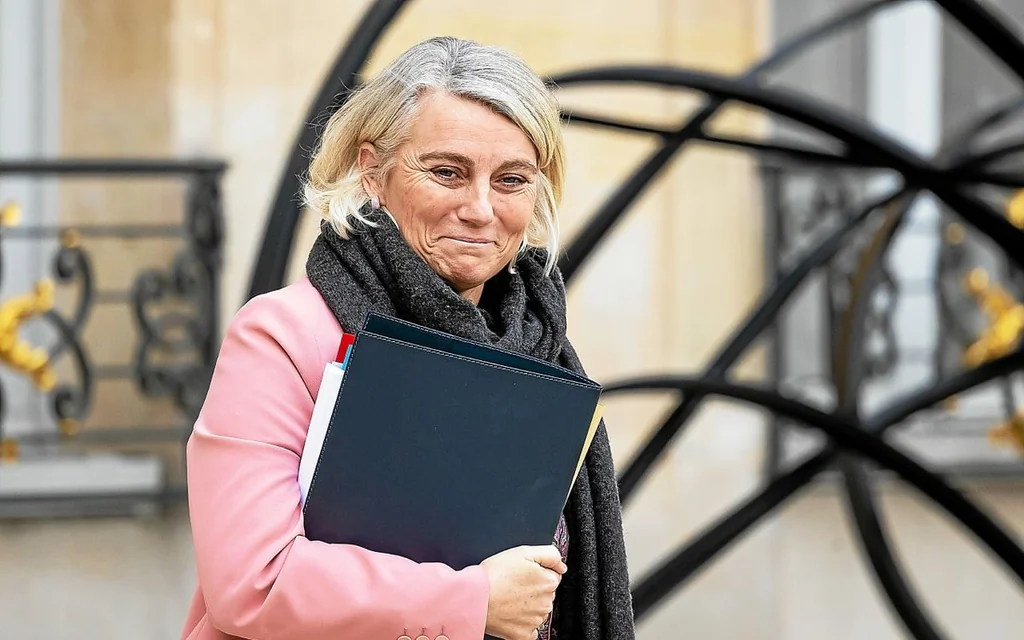 Rappel de lait infantile: tous les lots retirés, assure la ministre