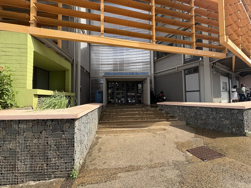 Reconstruction à Mayotte : un an après le cyclone Chido, la SIM relance ses efforts