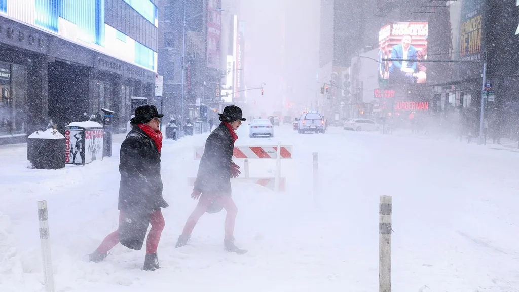 Tempête hivernale historique aux États-Unis: bilan et coupures massives