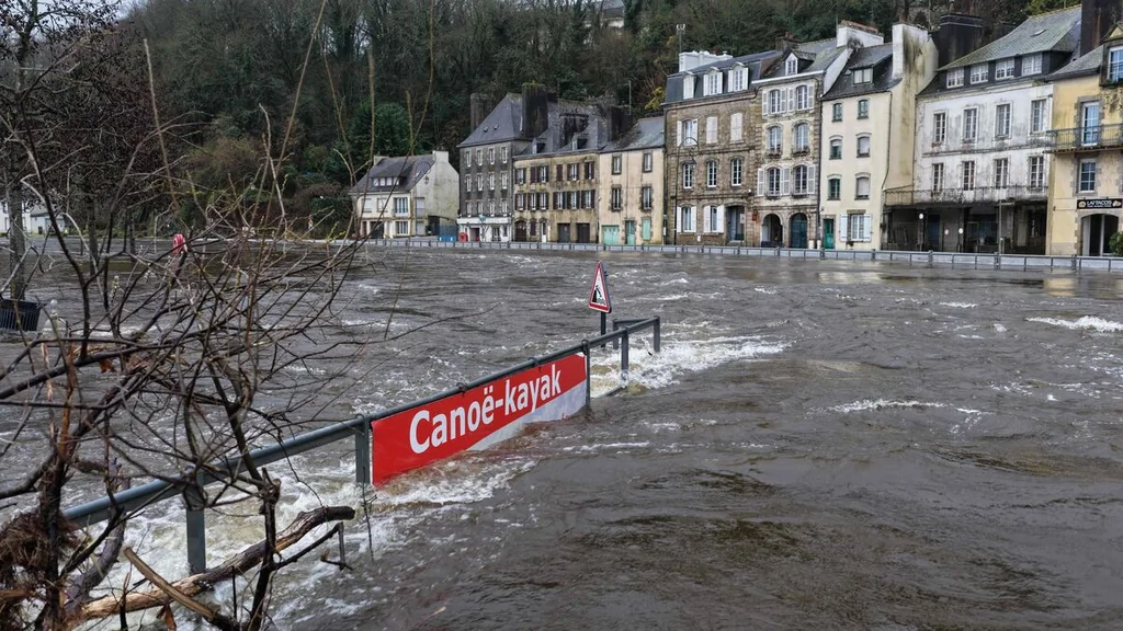 Vigilance orange en Bretagne: pluies et crues sur 3 départements