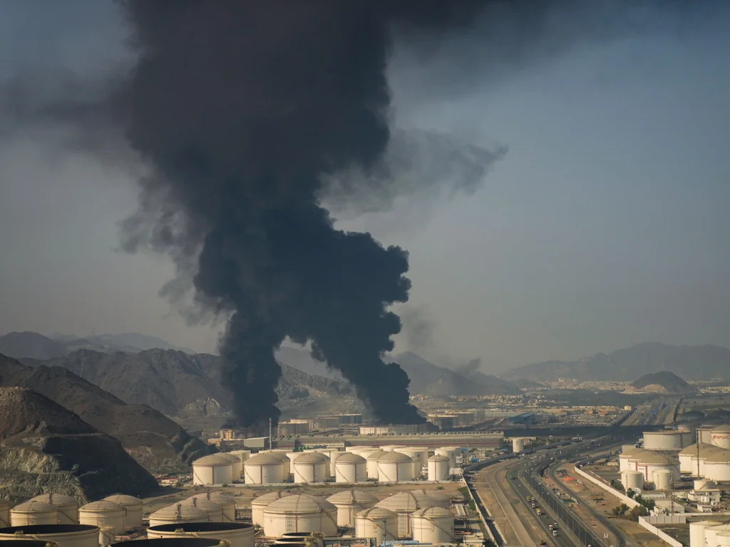 Drones et tirs: EAU, Arabie saoudite, Koweït et Bahreïn visés