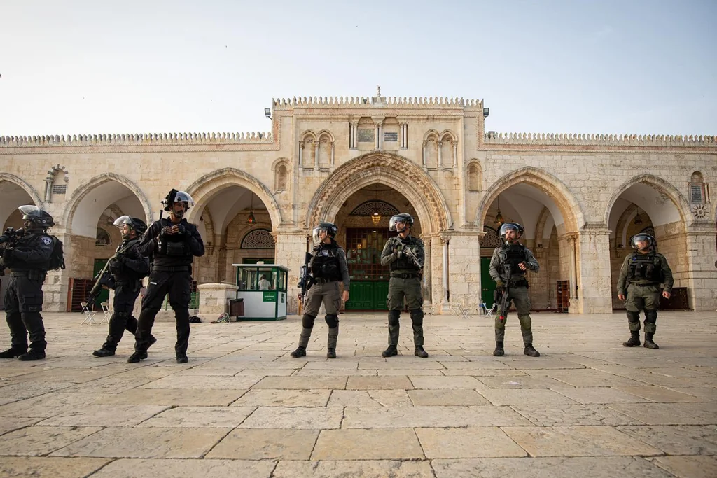 Fermeture de la mosquée Al-Aqsa : experts tirent la sonnette d'alarme
