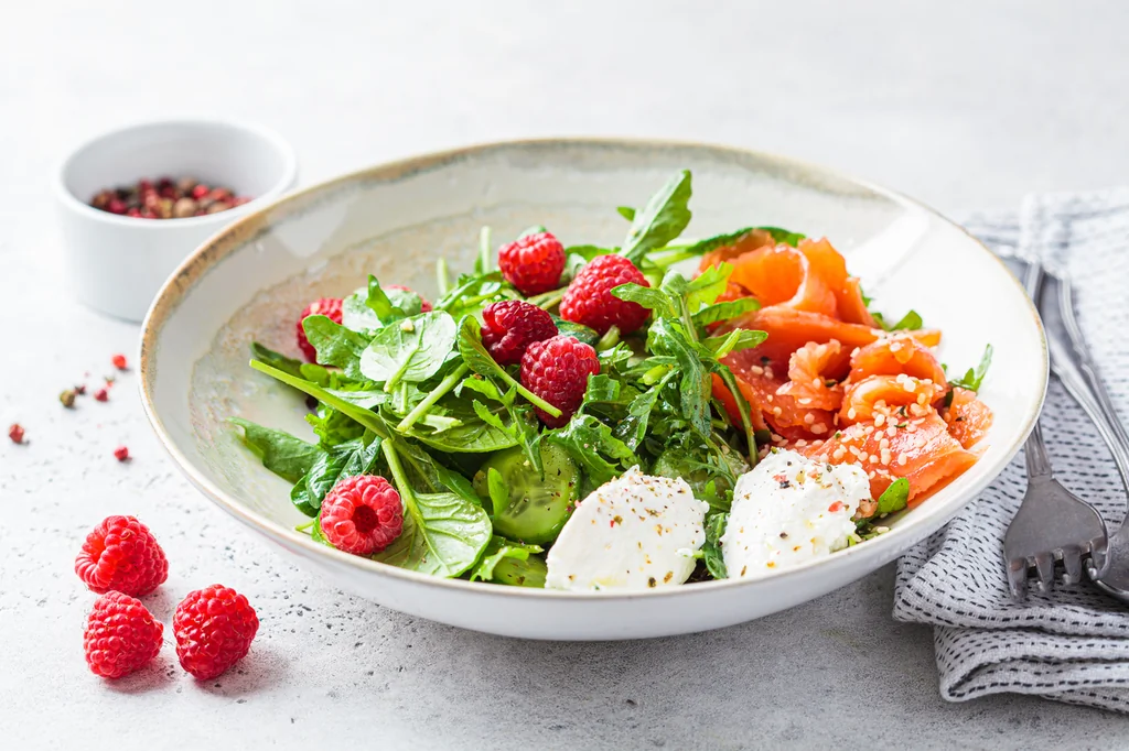 Framboises : le fruit riche en fibres pour maîtriser votre poids après 50 ans