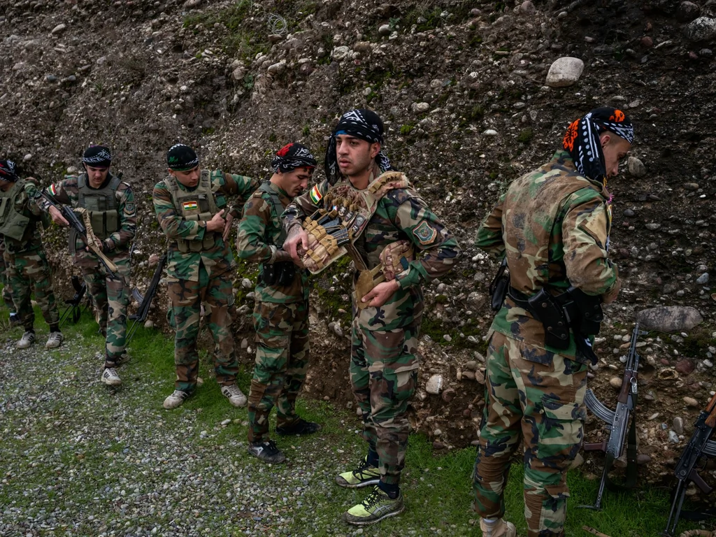 Iran frappe des sites kurdes au Kurdistan irakien avec des missiles