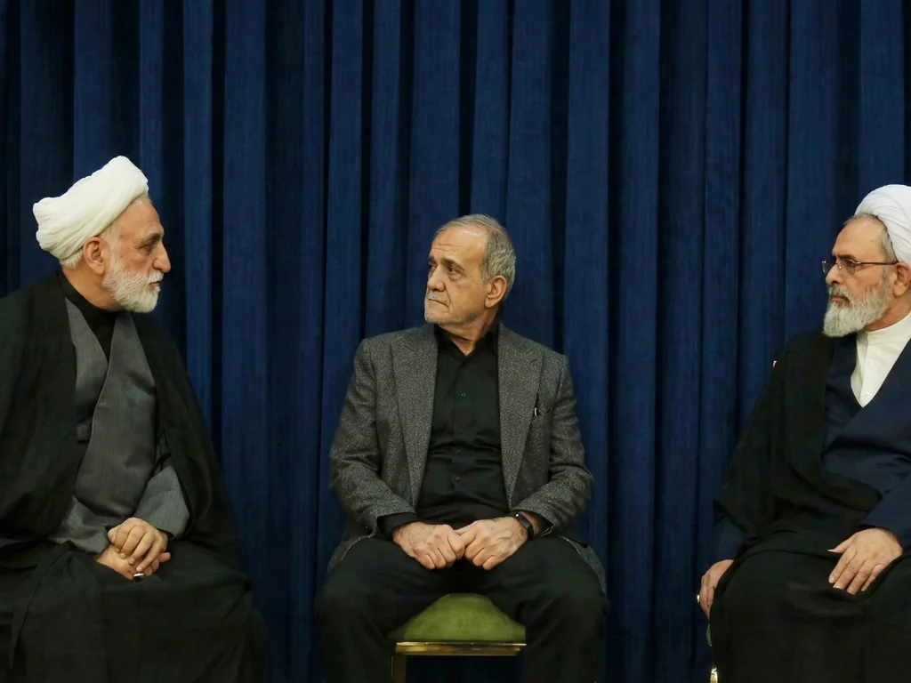 Iran : le conseil provisoire répond à Trump sur le choix du guide