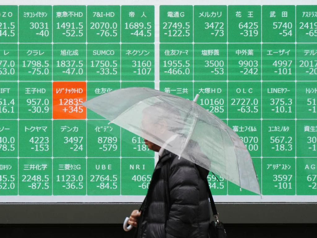 Pétrole et gaz en hausse : actions asiatiques plongent