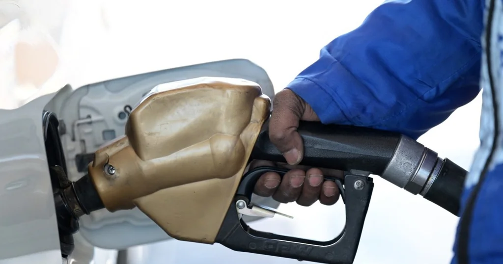 Prix du pétrole très instables après les frappes contre l'Iran