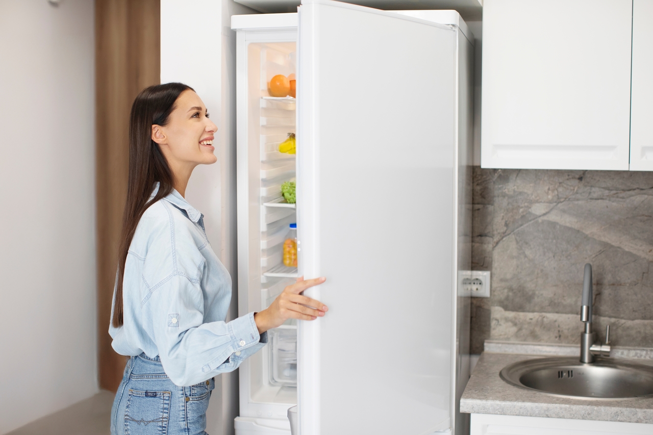 Aliments à ne pas ranger dans la porte du frigo pour éviter les bactéries