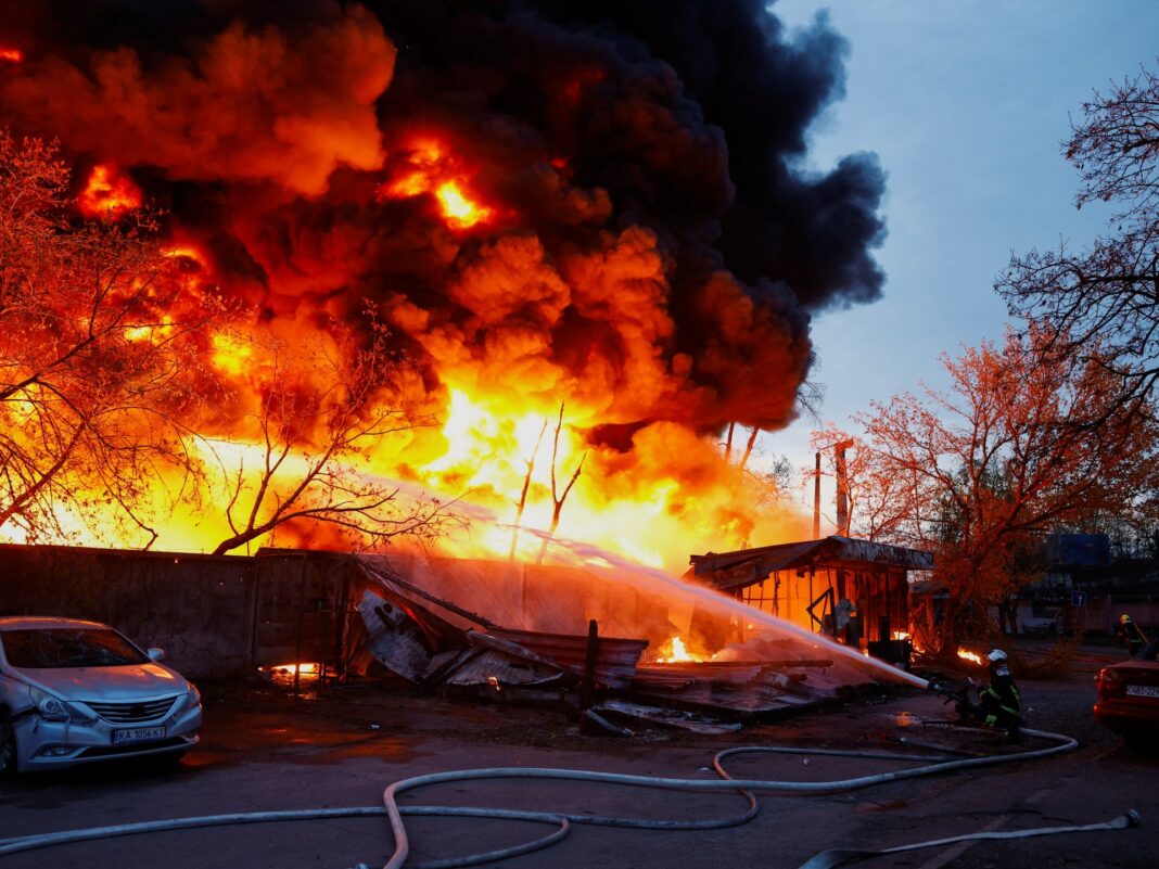 Attaques russes en Ukraine: 14 morts dont un enfant