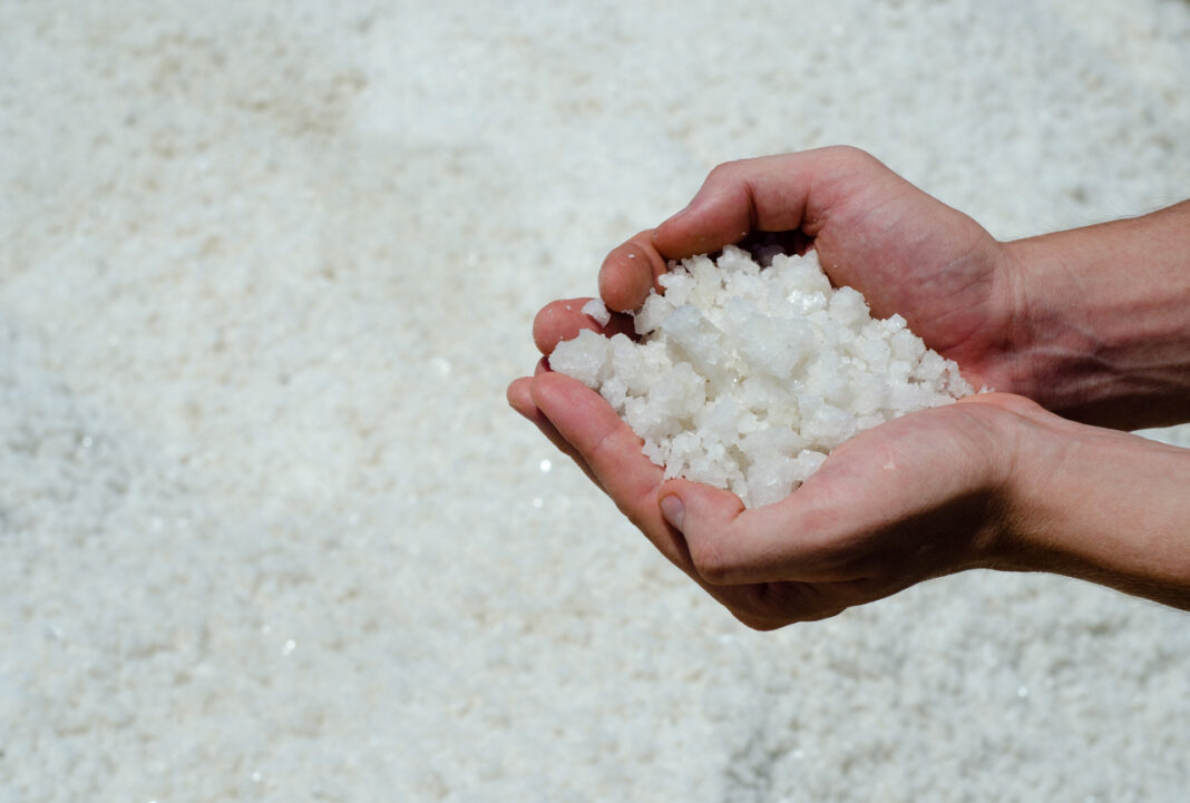 Pourquoi éviter le sel celtique dans l'eau selon les nutritionnistes
