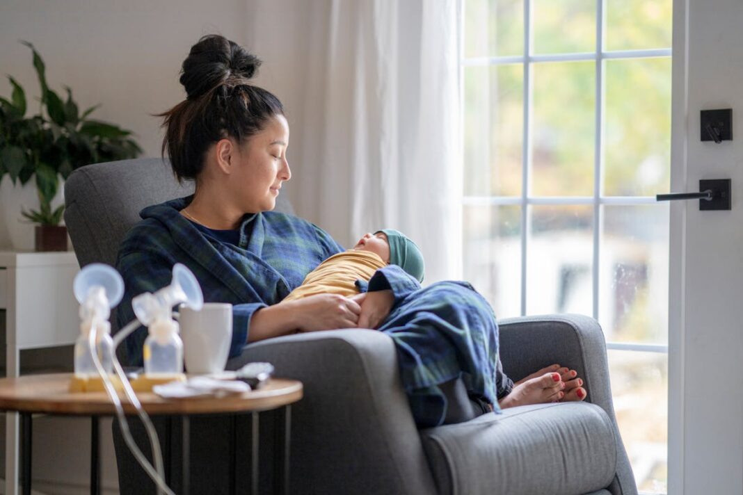PumpTok : Une tendance bénéfique ou source de pression pour les jeunes mamans ?