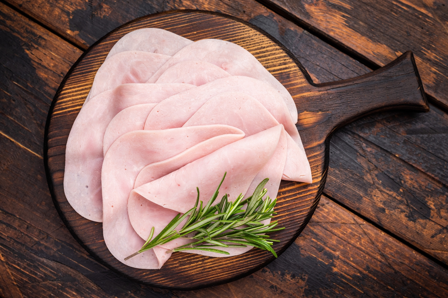 Alerte à la listeria : rappel de tranches de jambon Aoste vendues en système U