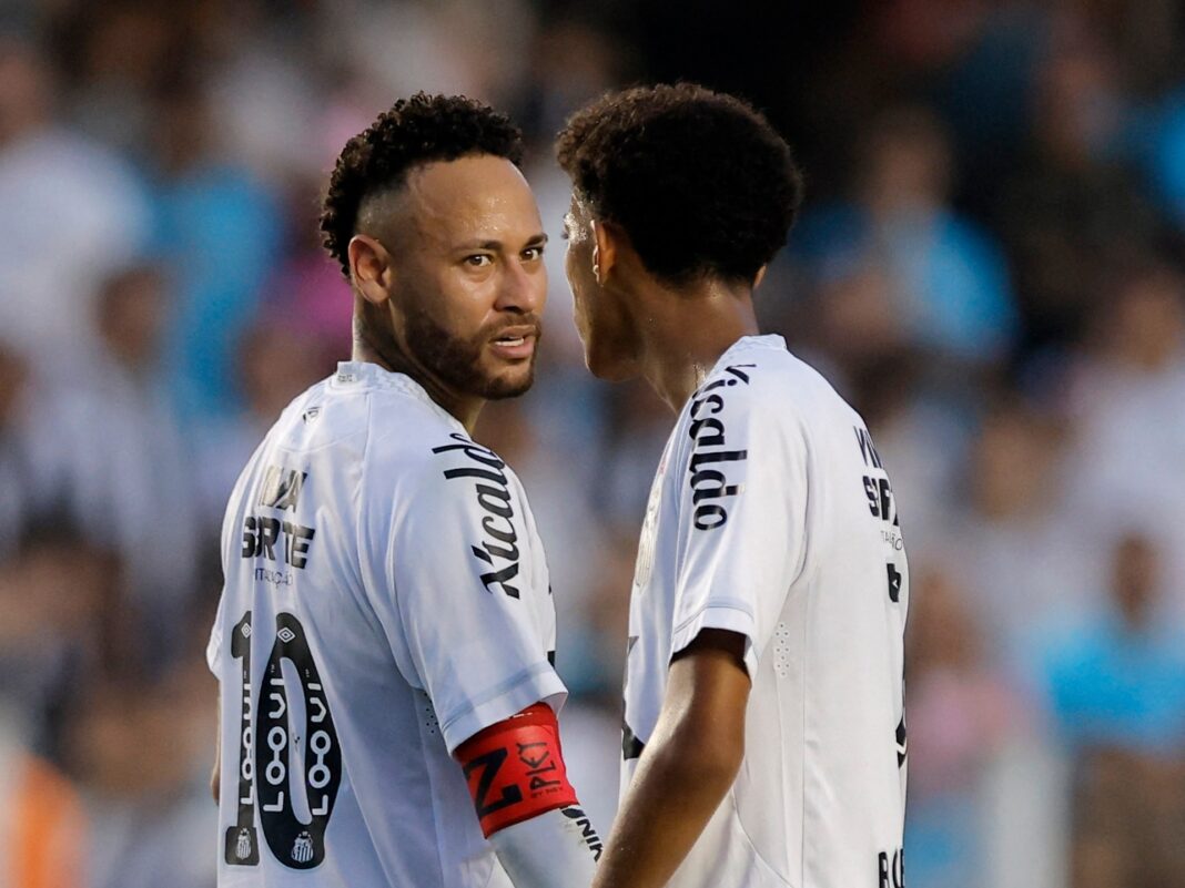 Neymar s’excuse après avoir giflé Robinho Jr à l’entraînement
