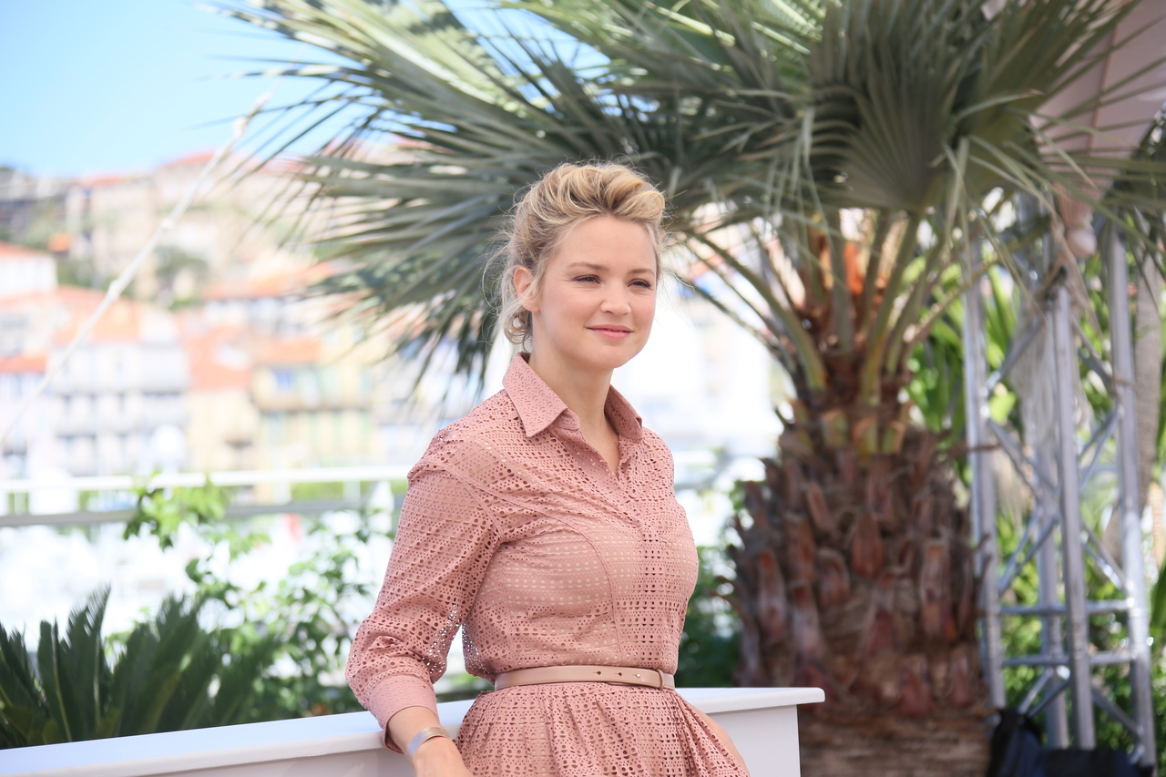 Virginie Efira et sa crème anti-fatigue favorite pour un teint éclatant