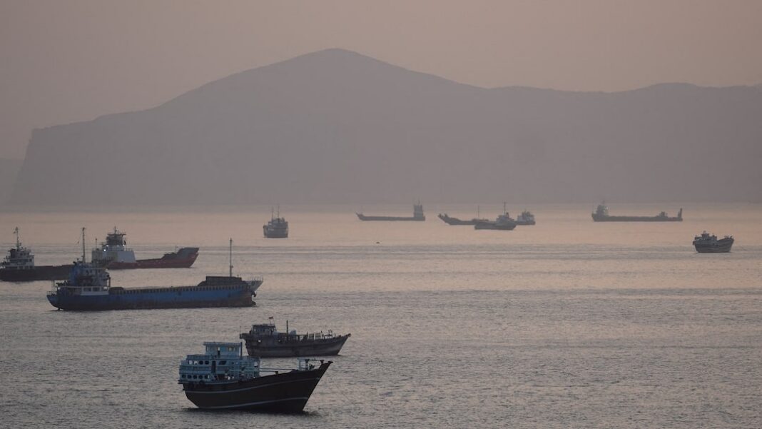 Navires de commerce dans le détroit d’Ormuz